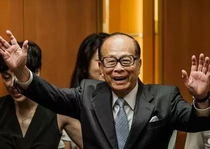 抄底的李嘉诚又赢了 英国传来大消息全球刷屏