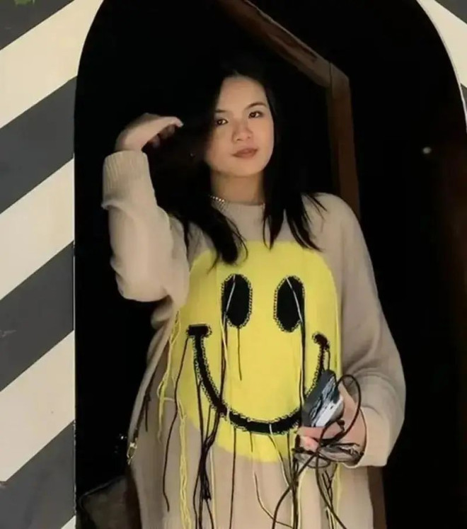 Hong Kong star visits museum and denounces British for "being really good at stealing"; daughter is still studying in the UK - Entertainment Gossip - Beikeqin - News Directory 3