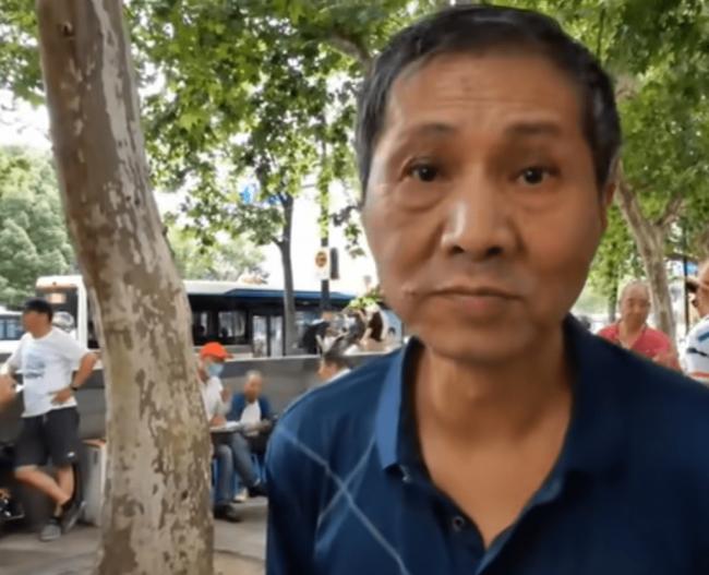 “千股罪人”！中国股民“讨伐” 股神上海爷叔