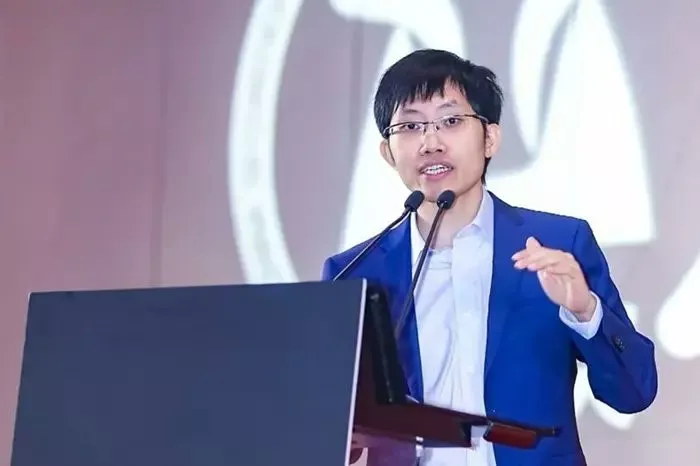 亚洲首富或换他 年仅40岁白手起家 望超越黄仁勋