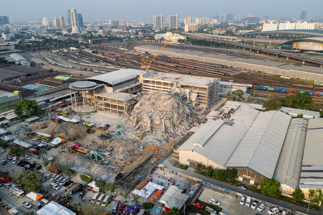 曼谷在建高楼地震时坍塌引担忧:摩天大楼还安全吗