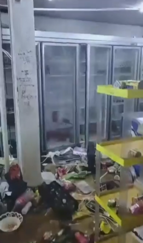 盖亚那11岁女孩疑遭殴后溺水亡 中国超市被洗劫