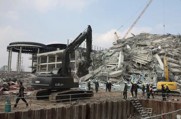 曼谷大楼工程师签名竟是假的,30人宣称身分遭冒用