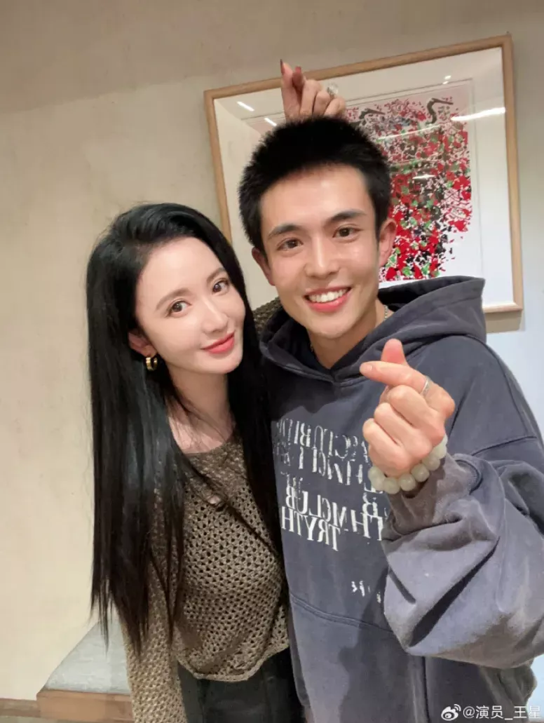 张萌签约王星:希望大家想到他的不只是那段经历
