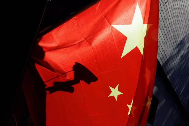 不满公职落榜 他"带大量文件"投靠海外情报机构…