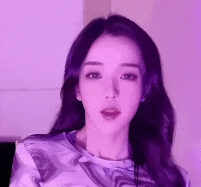 从“颜值网红”转向“智慧美”大女主”:顶流颜值网红消失的90天(组图) - 12