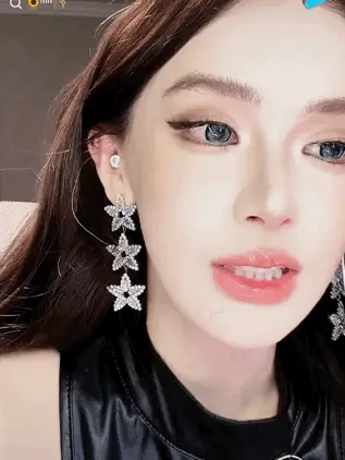 从“颜值网红”转向“智慧美”大女主”:顶流颜值网红消失的90天(组图) - 15
