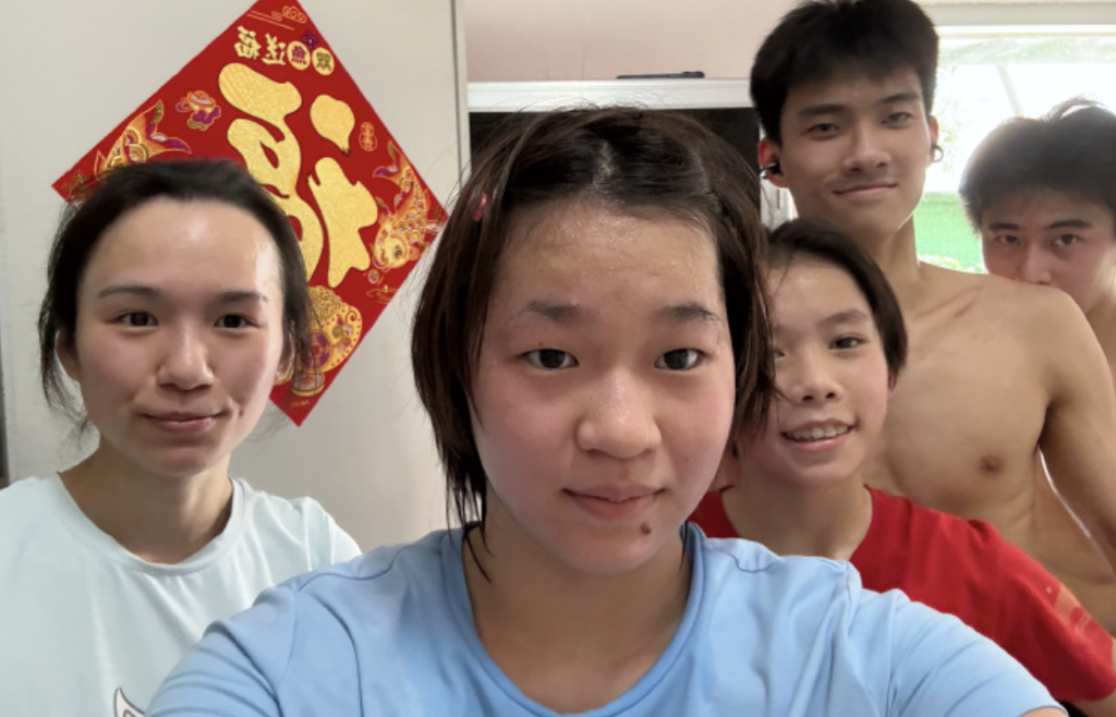 全红婵瘦了！时隔2个月罕见晒自拍照 归队训练