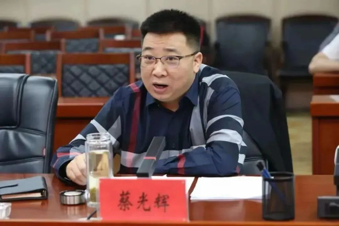 前后落马的同名同姓官员 两人竟是亲兄弟？