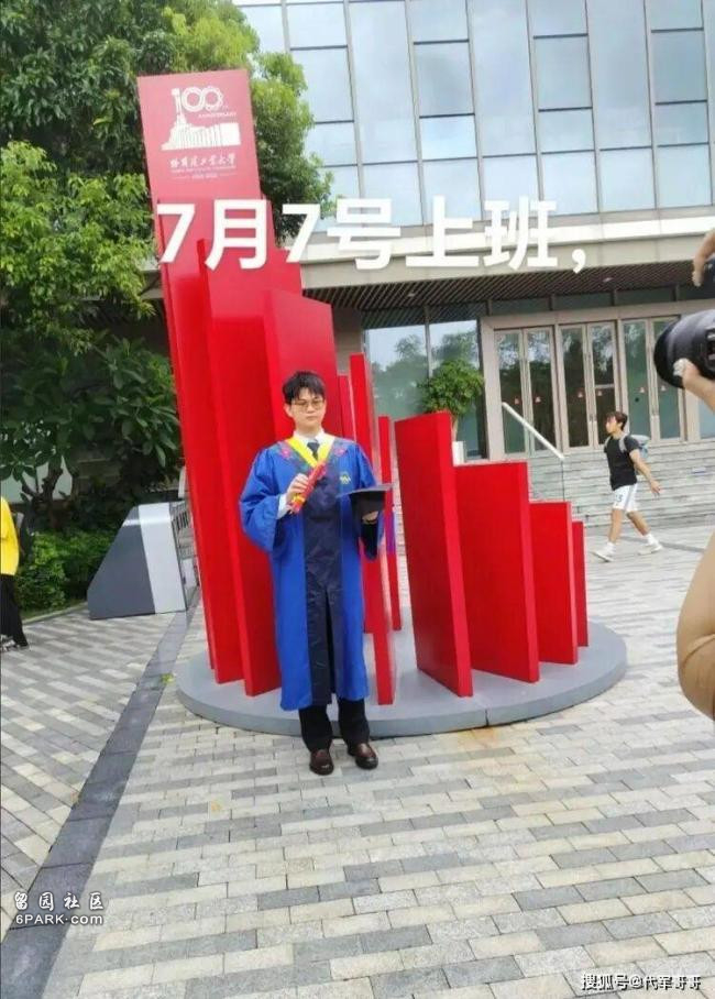 名校研究生被砸死 上班仅2个月 现场惨不忍睹