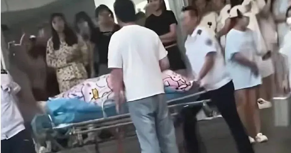 网疯传女生宿舍产子"失血过多去世" 学校：她平安