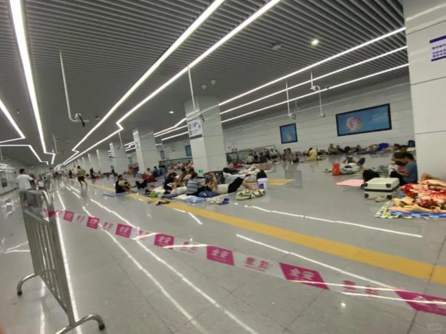 广东疏散104万人防风 深圳开放全部避难场所