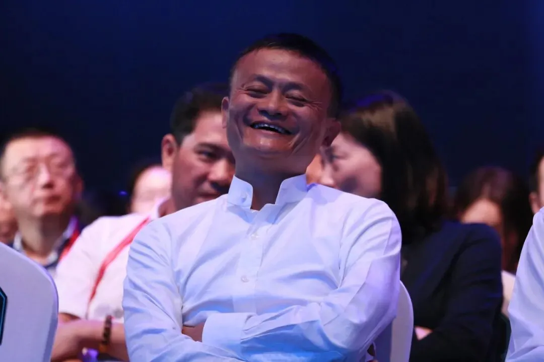 馬雲之後，這位網際網路大佬也回到中國