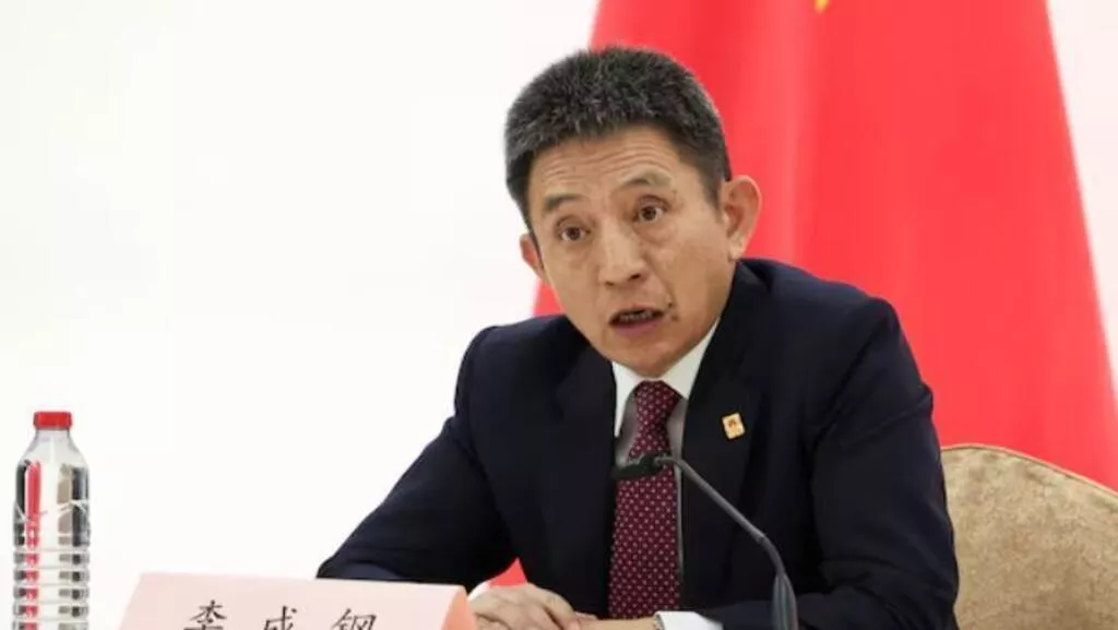 李成鋼被免駐世貿代表職務,貝森特曾批評其"失控"
