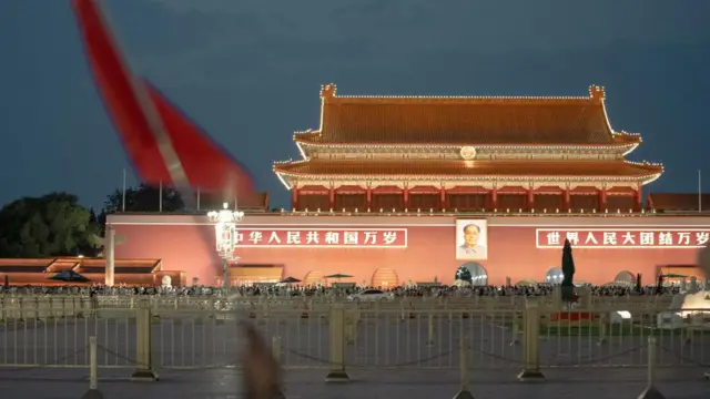 开除14名高官党籍 军队中委只出不进留下诸多疑问