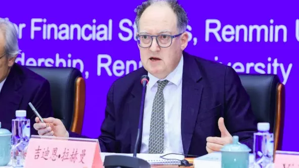 英国金融时报首席评论："其实美国非常害怕中国"