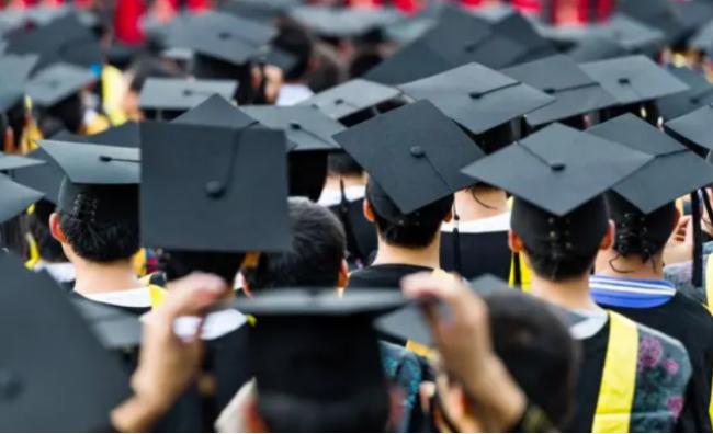 学费暴涨！研究生不读了？