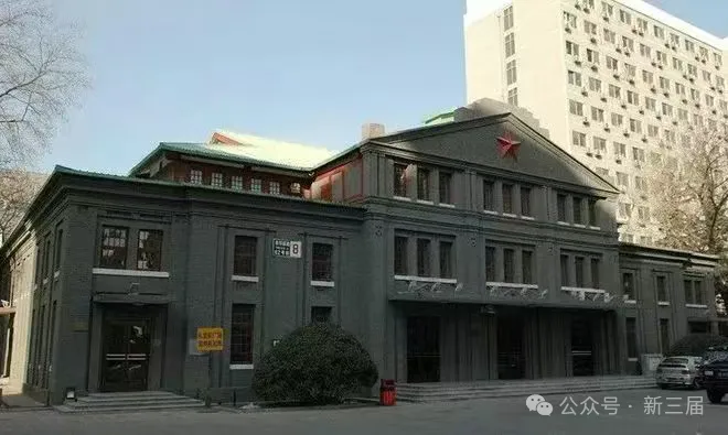 紅色大院的女兒們, 飢荒年也嘗「小球藻」