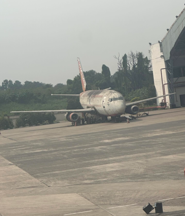 波音737飛機"離奇失蹤"13年 竟在機場角落找到了