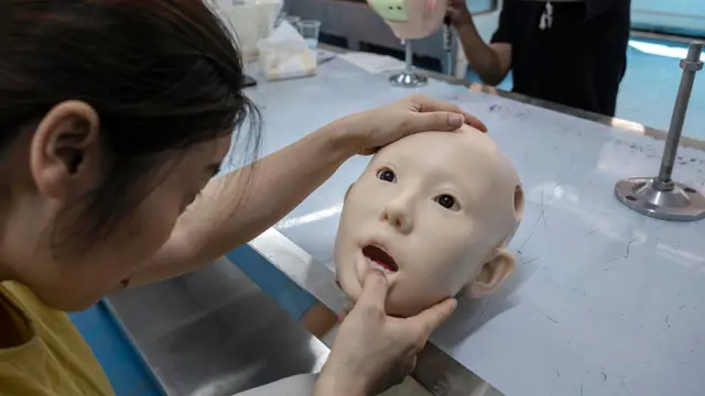 制造“儿童款”性爱娃娃的中国工厂被叫停生产