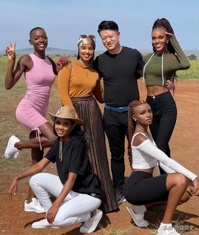 土皇帝王垚 豐臀辣妹當助理 卻多次被官媒表揚