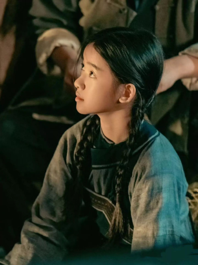 聂远带女儿拍大片，11岁天天身高超160cm