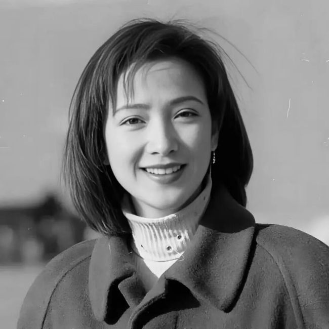 演员何晴病故为何引发公众哀痛？