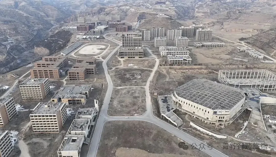发生了什么 黄土高坡最大烂尾建筑群令人震惊