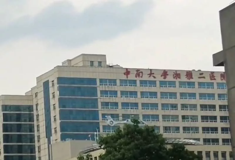 送器官？医揭发后坠楼死 医院"楼顶直升机天天飞"