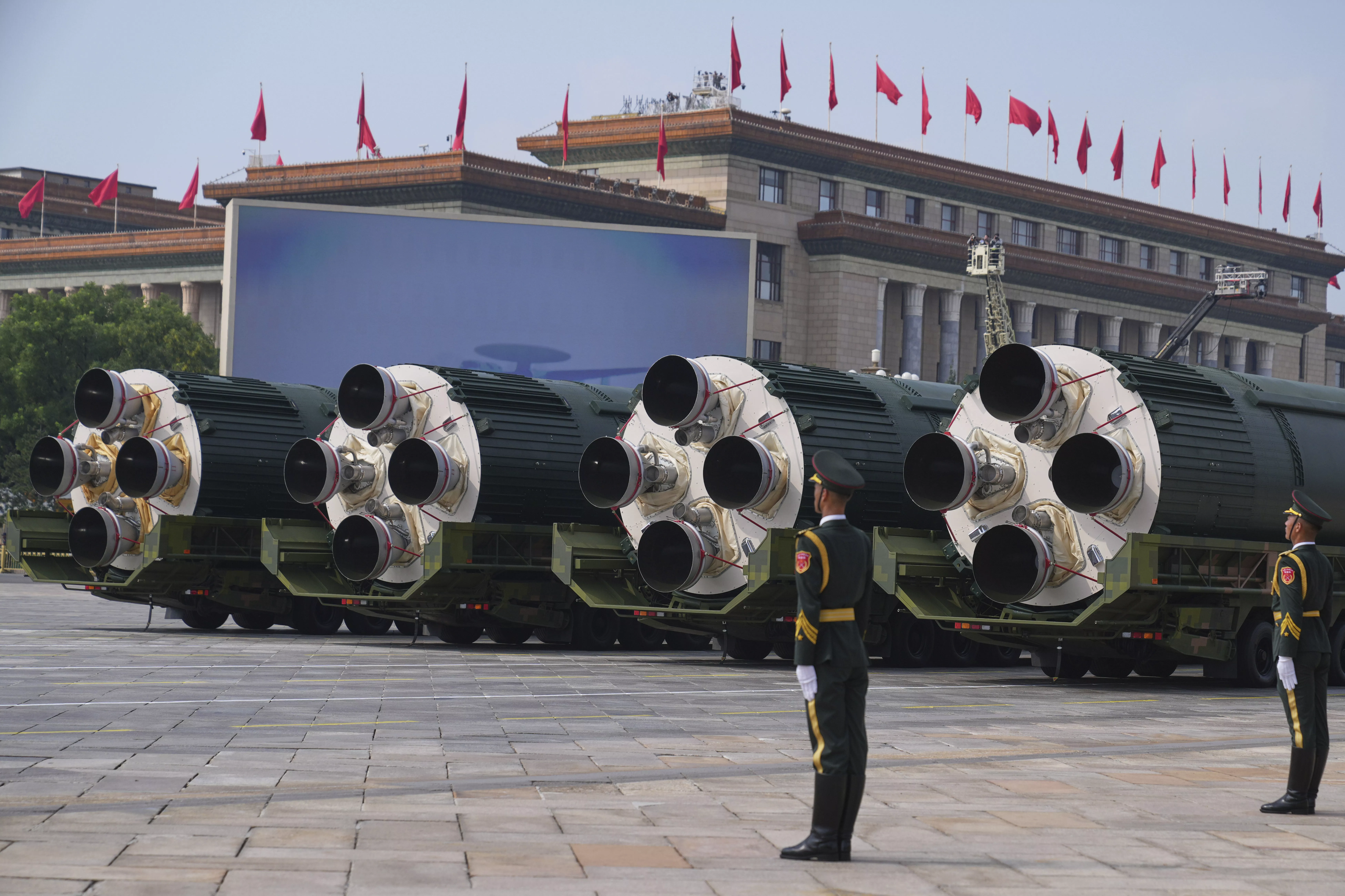 日本恐“一夜之间”拥有核武 拜登曾警告习近平…