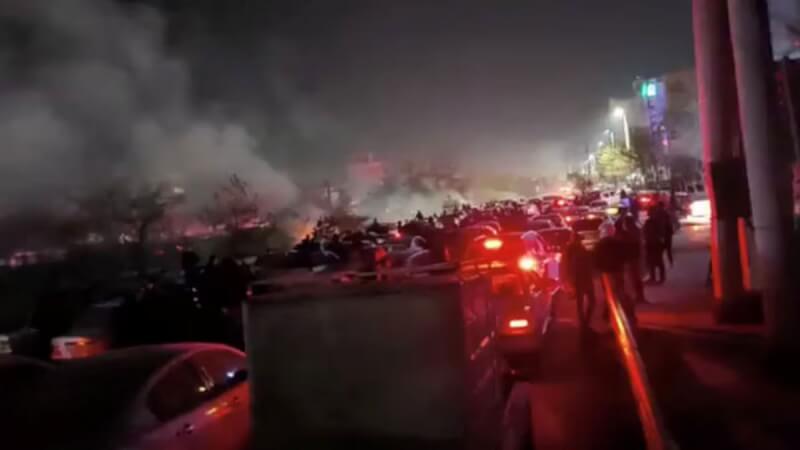伊朗抗议潮延烧 彭博: 国家现有形式撑不过今年