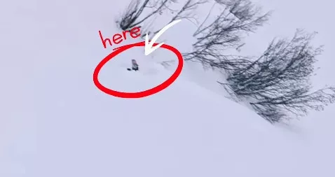 滑雪场“神秘手臂”竟是有人被活埋 救人视频热传