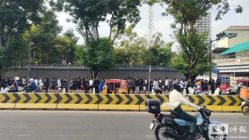 诈骗园区放人了！大批中国猪仔使馆外排队回家