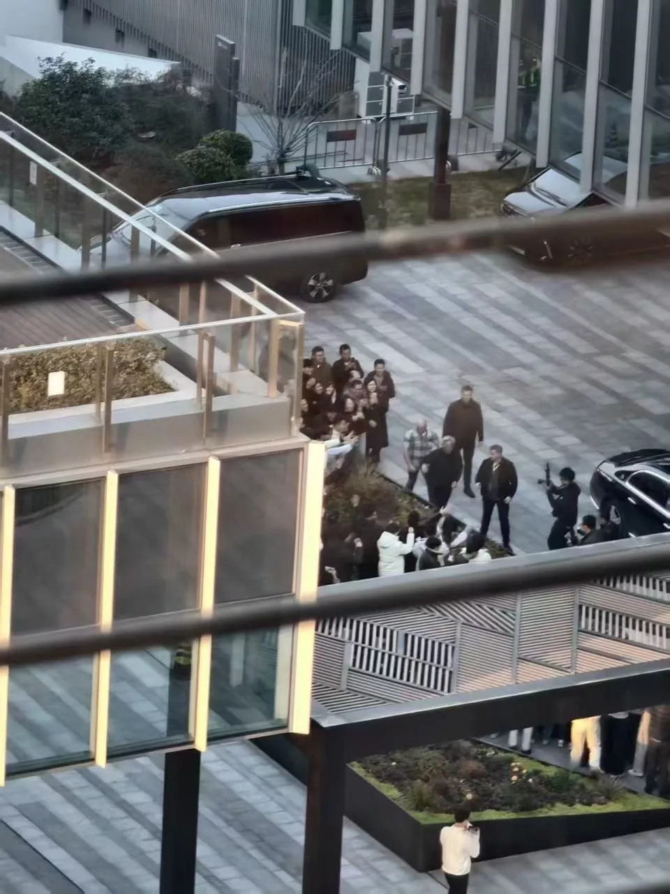 黄仁勋赴华参加英伟达新年晚会 未提H200