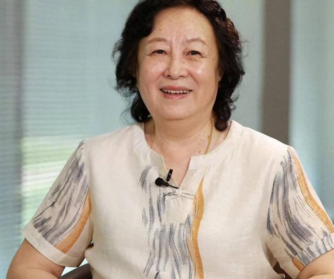 原来她是邬君梅的妈妈！曾是上海富家千金
