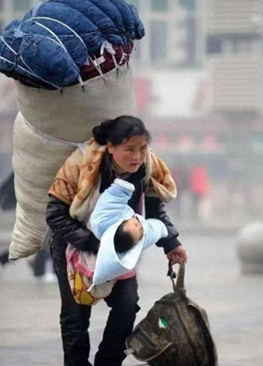 怀中孩子已离世 “春运母亲”如今过的怎样