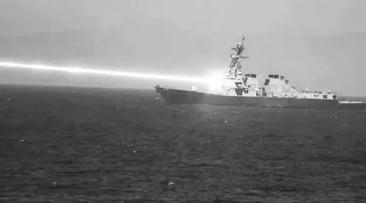 美军“光束融化”实测成功 无限弹药 无人机克星