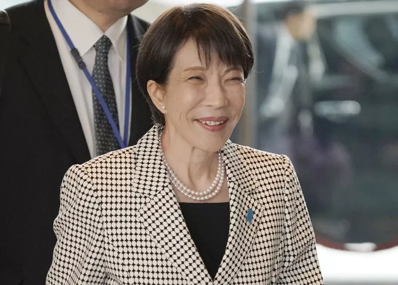 高市早苗惊传送医！病情恶化 手指严重变形
