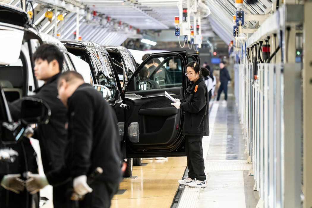 股价下跌、销量下滑：中国电动车市场怎么了