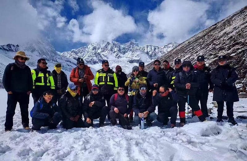 牛粪救她一命 ! 女子大雪夜避失温 靠这方法保命