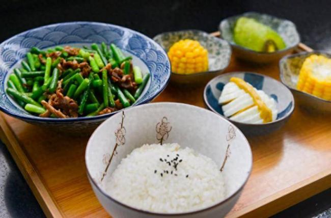 中国人在食物上花多少钱 数字曝光令人吃惊