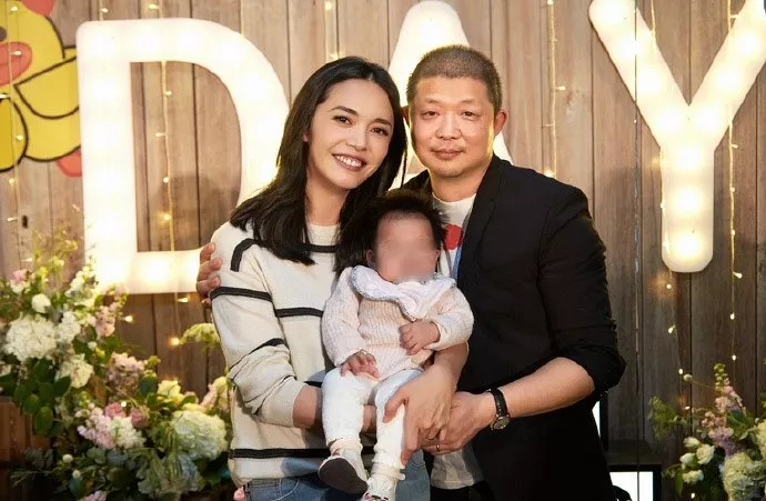 姚晨官宣离婚 遭人民网狠批……