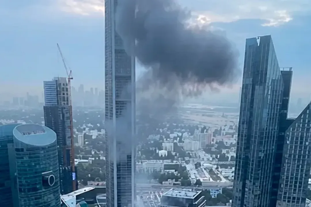 华人大逃亡，中介在硬挺：迪拜悄悄崩塌