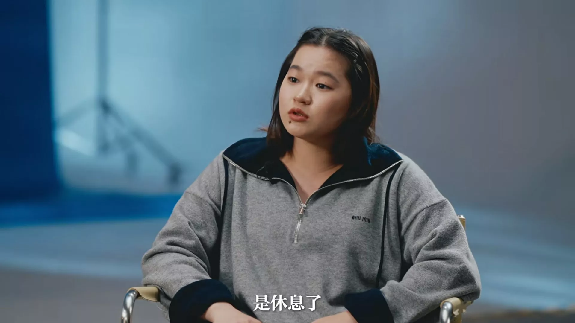 全红婵回应体重问题落泪：吃一点就长 看到秤就怕