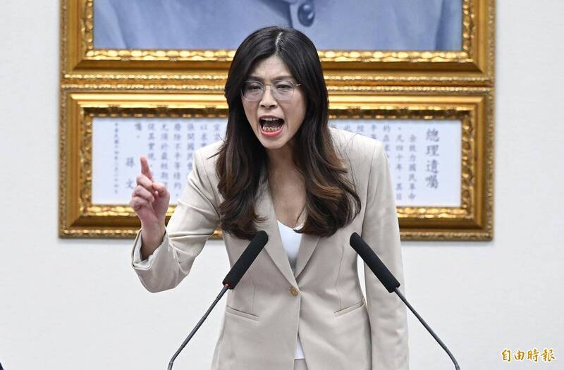 要采访郑习会有多难？过5关，全是黑箱