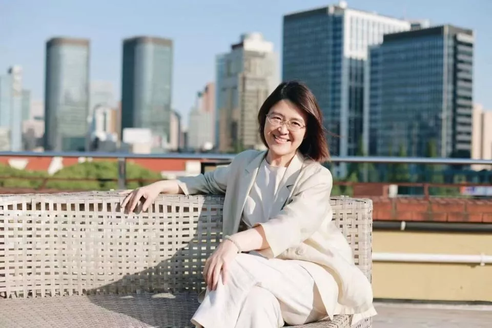 “年轻人不是不需要爱情，而是害怕” 她的课火了