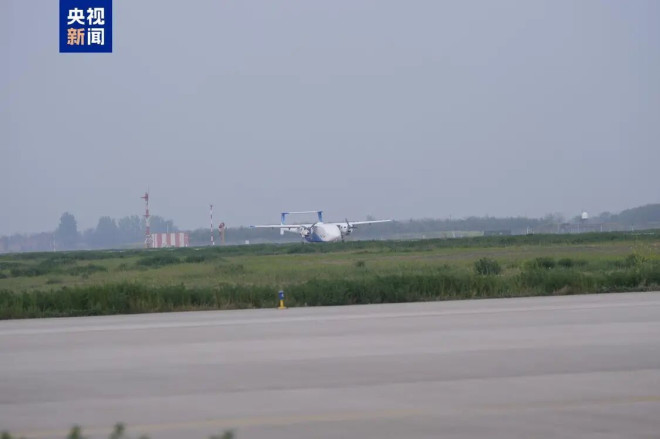 首飞成功！中国自主研发“无人飞行卡车”来了
