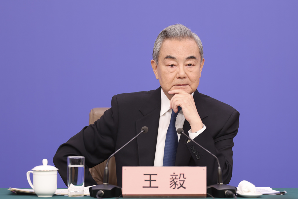 南韩入境卡台湾标示风波延烧！王毅访首尔卡关