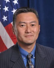 ICE新掌门曾任职私营监狱 "强硬抓人时代"结束了?