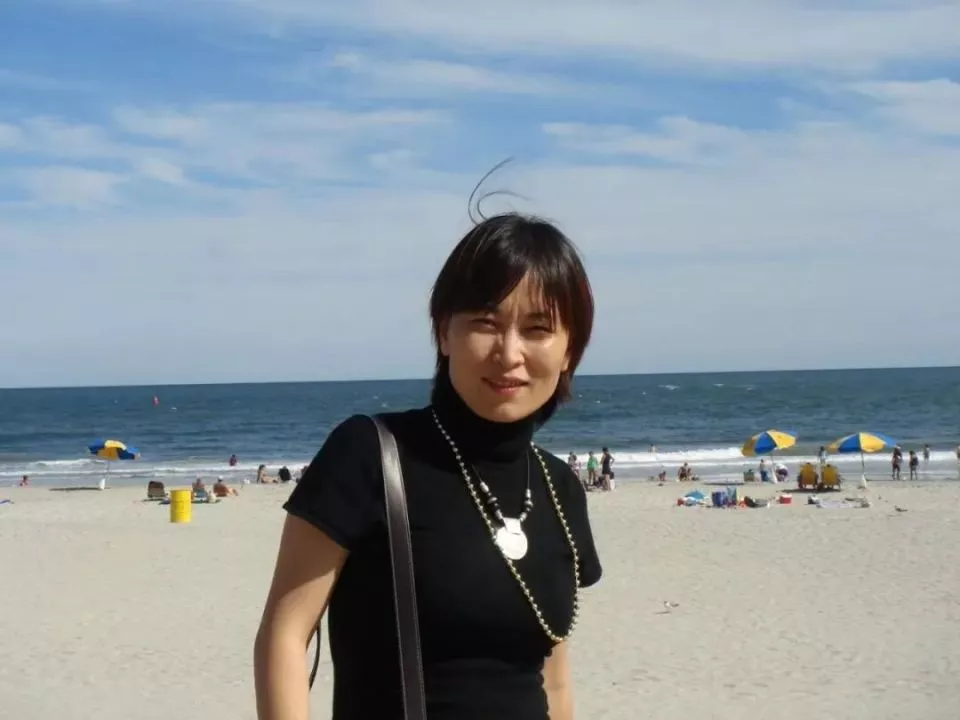 为女性辩护的律师，决定养一个“不好惹”的女儿